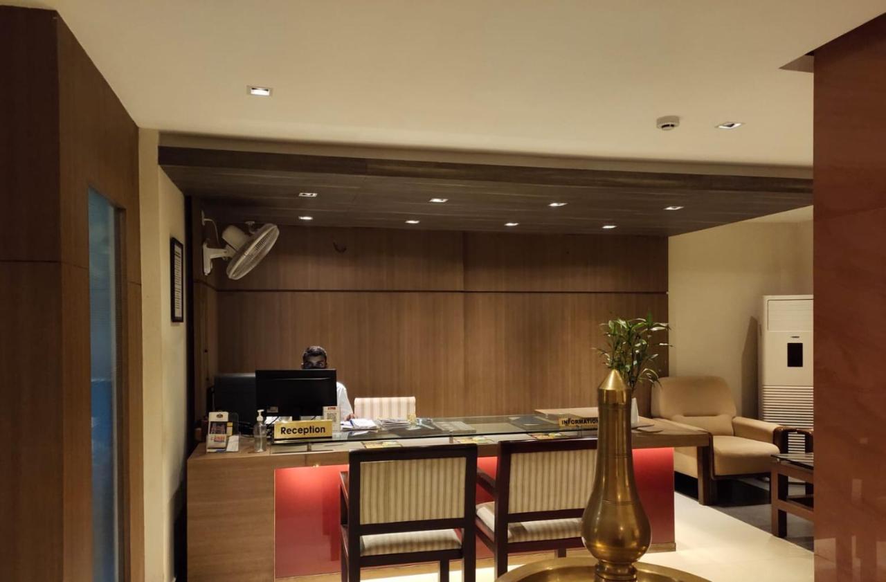Hotel De Grand Кожикоде Экстерьер фото